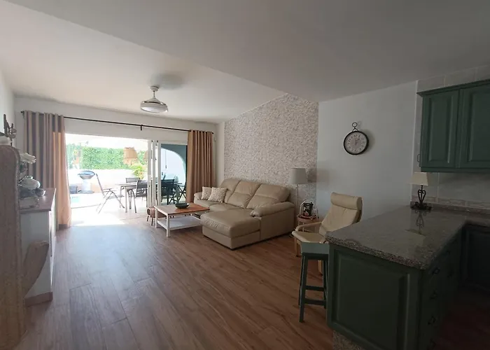 Beautiful Holiday Villa With Heated Private Pool, Los Cristianos